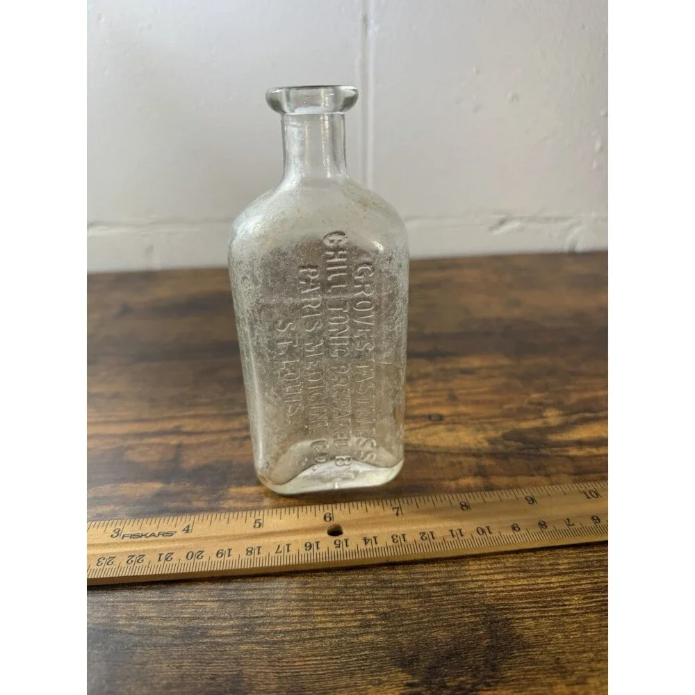 GROVES TASTELESS CHILL TONIC PARIS MEDICINE CO ST.LOUIS Circa 1890s Glass BOTTLE